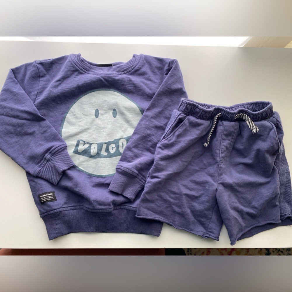 Volcom Blue Graphic Sweatshirt and Shorts / Size 3T / VGUC